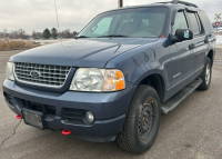 2005 FORD EXPLORER - 4X4!