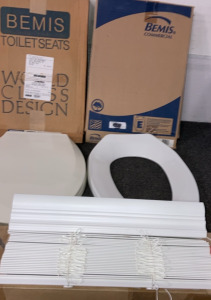 BEMIS Toilet Seat & New Small Bathroom Blind