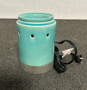 Brand New Scentsy Warmer - Caribbean Blue