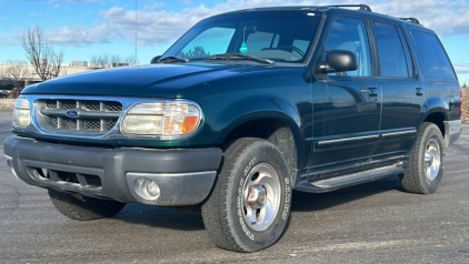 1999 FORD EXPLORER - 4X4!