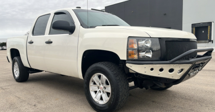 2013 CHEVROLET SILVERADO - 110K MILES!