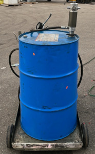 55 Gallon Drum of Chevron Supreme SAE 5W-30 With Digital Meter and Dolly
