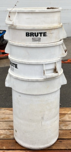 (5) 40 Gallon White Brute Rubbermaid Trashcans