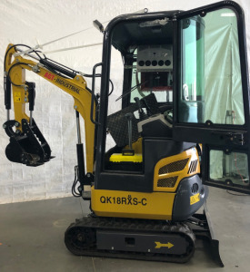 Enclosed Cab Mini Front Loader QK 18RX S-C