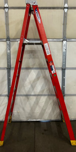 7Ft8&rdquo; Ladder With Tray
