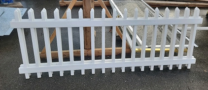 2 Vinal Pickett Fence Panels