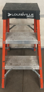Louisville 3FT Ladder