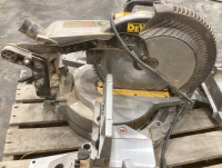 DeWalt Compound Miter Saw 12” - 5