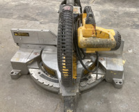 DeWalt Compound Miter Saw 12” - 2