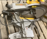 DeWalt Compound Miter Saw 12” - 7