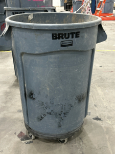 Rolling Brute Trash Can