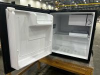 Hotpoint Mini Fridge - 4