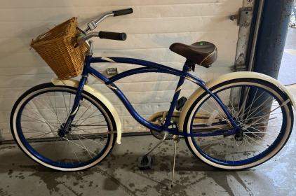 26&rdquo; Huffy Blue and White Mens Bike with Basket