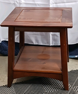Small Wood Side Table (17inx17inx18in)