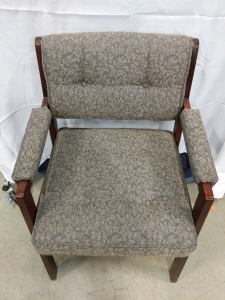 (1) La-Z-Boy Upholstered Chair - Style 092034