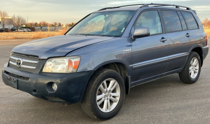 2007 TOYOTA HIGHLANDER - HYBRID - 4X4!