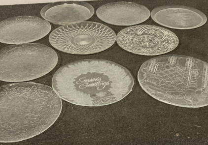 VARIETY IF CRYSTAL SERVING PLATES.