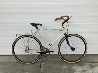 28” White Bike