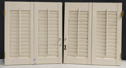 (1) Set of Plantation Shutters - 17⅝"×16"