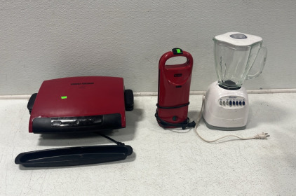 (1) George Foreman Grilling Machine Model#GRP95R (1) Dash Omelette Maker Model#DOM001RD (1) Osterizer 10 Speed Blender