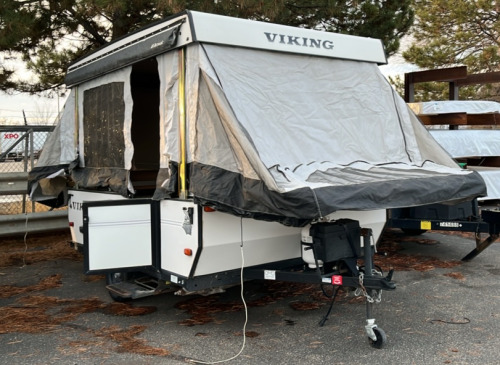 2018 FOREST RIVER 12’ Viking Pop Up Camper Trailer