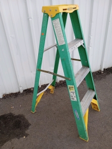 Werner 4'Ft. Medium Duty/Commerical Use Ladder