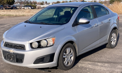 2014 CHEVROLET SONIC - CLEAN INTERIOR