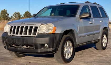 2010 JEEP GRAND CHEROKEE - 4X4!