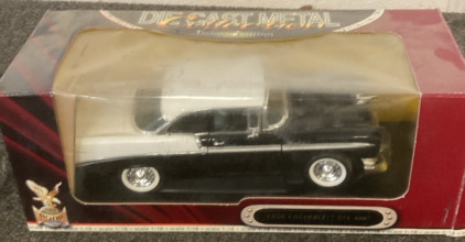 VINTAGE 1:18 SCALE DIE CAST METAL COLLECTION 1956 CHEVROLET BEL AIR.