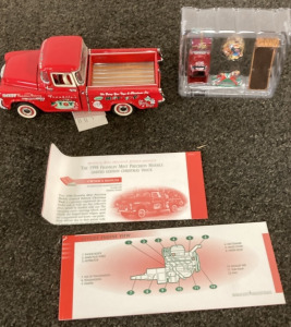 VINTAGE FRANKLIN MINT 1998 CHRISTMAS TRUCK.