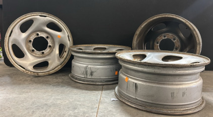4- Toyota Tundra 2000-2006 5-Slot Silver 16x 7 Steel Factory Wheels