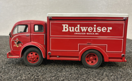 1955 Budweiser Beer White Delivery Truck 1:24 Scale Diecast Model Danbury Mint