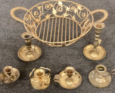 VARIETY OF VINTAGE CANDLE STICK HOLDERS, SMALL METAL BASKET.