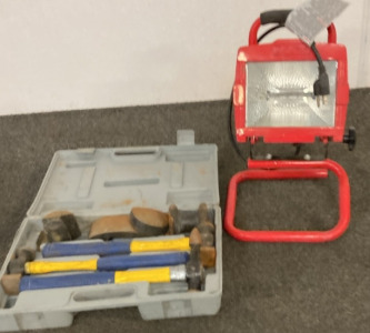 AUTO BODY FENDER REPAIR TOOLS. RED SHOP LIGHT.