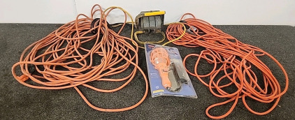 2 Extension Cords 1 shop Light 1 Trouble Light (naw in Package)