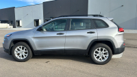 2016 JEEP CHEROKEE - 4X4! - 8