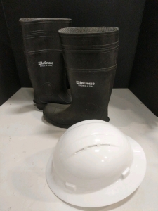 3) ERB Safety #19431 White Vented Full Brim Hard Hats and Lacrosse Mud Boots Sz8 (r1)