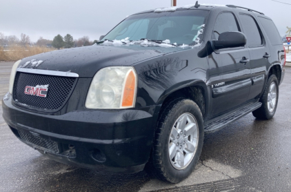 2009 GMC YUKON - 4X4!