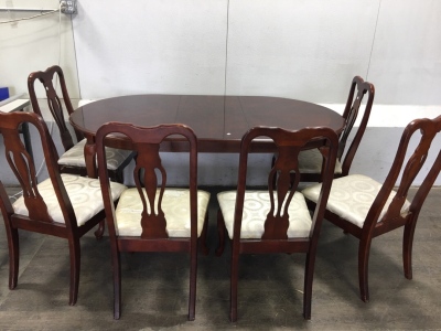 Kitchen table w/ (6) Chairs