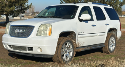 2007 GMC YUKON - 4X4!