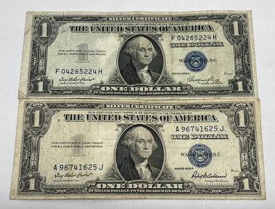 (2) Washington $1.00 Silver Certificate Bills Dated 1935 (Sleeved)