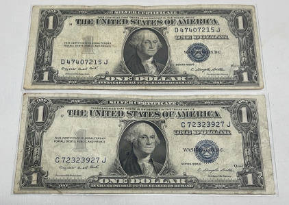 (2) Washington $1.00 Silver Certificate Bills Dated 1935 (Sleeved)