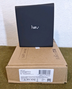 (1) MikroTik hAP ac2 RBD52G-5HacD2HnD-TC Dual-Concurrent 2.4/5GHz Access Point, 802.11a/b/g/n/ac, 5 x Gigabit Ethernet ports