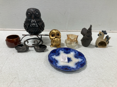 Bird Figurines & Decor & Antique Blue Plate