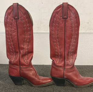 Vintage Red Larry Mahan Size 4.5 Women’s High-Heeled Cowboy Boots