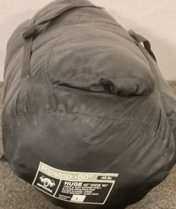 GRIZZLY RIPSTOP -50 HUGE SLEEPING BAG.