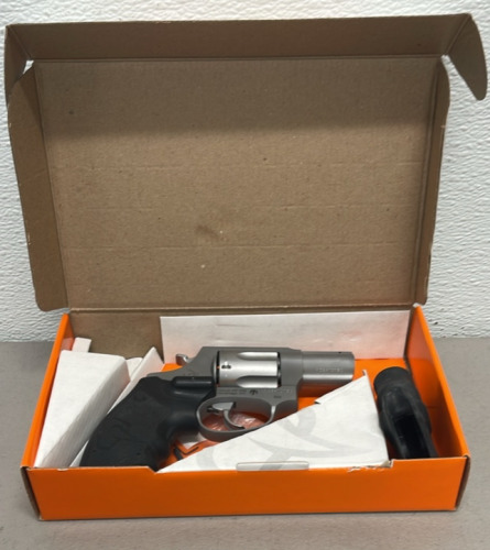 Taurus Model 856 38 Special .38 Caliber Revolver In Original Box And Extra Grip