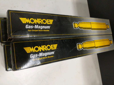 4) Made in USA! Monroe Gas Magnum Shock Absorbers (2) 34686 and (2) 34687. 99-04 Ford Full Size Pickups (r1)