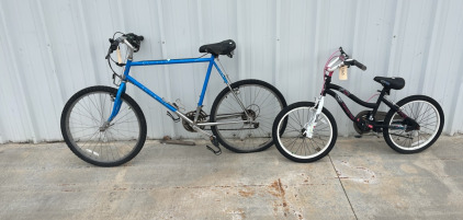 (1) 26” Schwinn Sierra Road Bike (Blue) (1) Dynacraft 20” Kids Bike