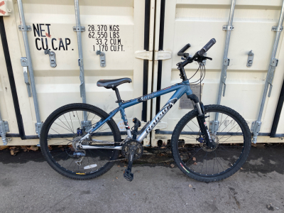 26&rdquo; Grey Raleigh Bike